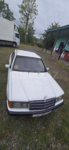 Mercedes 190 1989, 450,000 km - 2.0 л - Astara