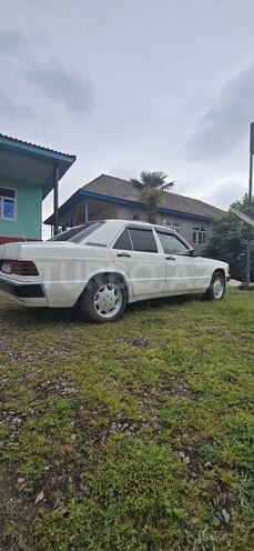 Mercedes 190 1989, 450,000 km - 2.0 л - Astara