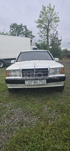 Mercedes 190 1989, 450,000 km - 2.0 л - Astara