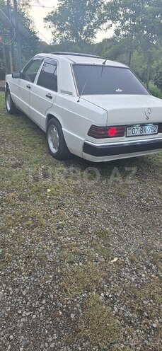 Mercedes 190 1989, 450,000 km - 2.0 л - Astara
