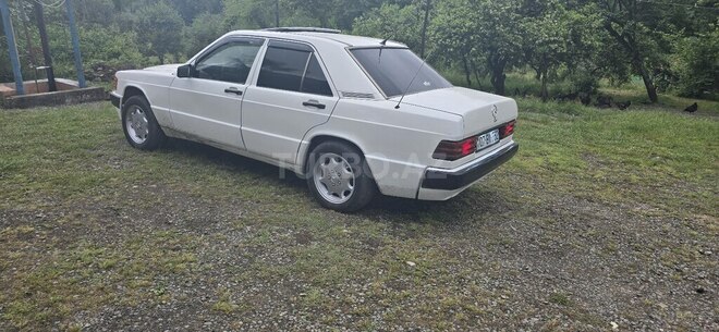 Mercedes 190 1989, 450,000 km - 2.0 л - Astara