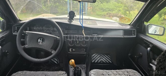 Mercedes 190 1989, 450,000 km - 2.0 л - Astara
