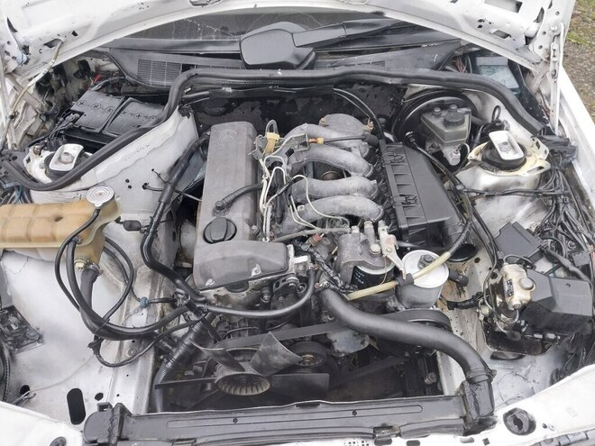 Mercedes 190 1989, 450,000 km - 2.0 л - Astara
