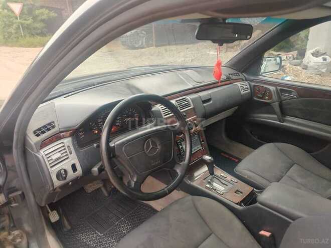 Mercedes E 280 1996, 250,000 km - 2.8 l - Bakı