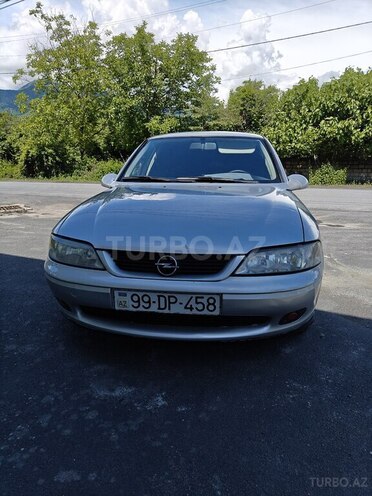 Opel Vectra 2000, 280,000 km - 1.6 l - Zaqatala