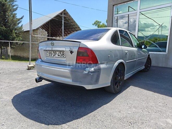 Opel Vectra 2000, 280,000 km - 1.6 l - Zaqatala