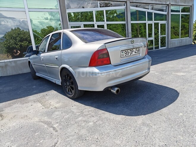 Opel Vectra 2000, 280,000 km - 1.6 l - Zaqatala