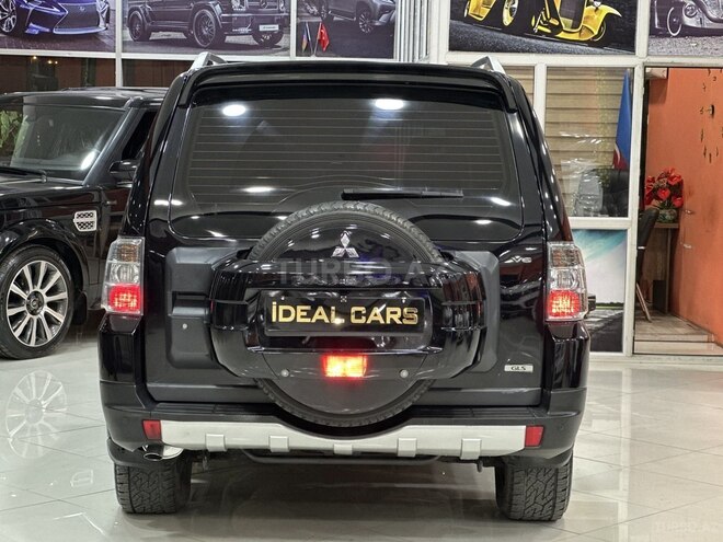 Mitsubishi Pajero 2009, 188,000 km - 3.0 л - Sumqayıt