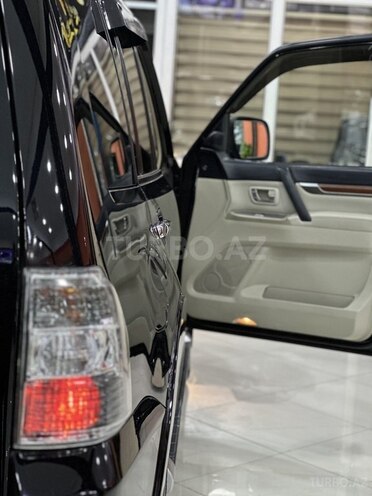 Mitsubishi Pajero 2009, 188,000 km - 3.0 л - Sumqayıt