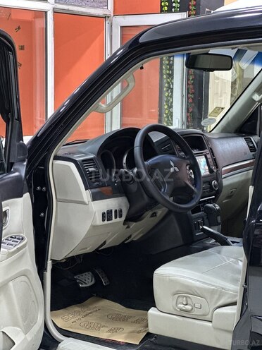 Mitsubishi Pajero 2009, 188,000 km - 3.0 л - Sumqayıt