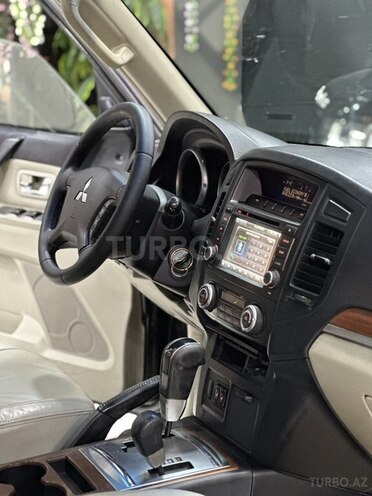 Mitsubishi Pajero 2009, 188,000 km - 3.0 л - Sumqayıt