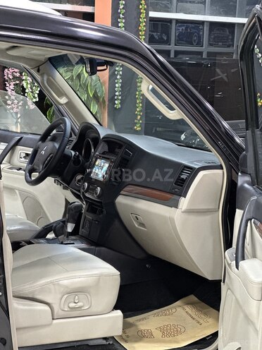 Mitsubishi Pajero 2009, 188,000 km - 3.0 л - Sumqayıt