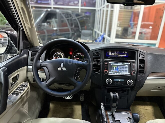 Mitsubishi Pajero 2009, 188,000 km - 3.0 л - Sumqayıt