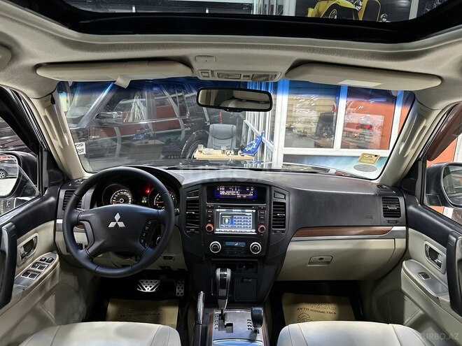 Mitsubishi Pajero 2009, 188,000 km - 3.0 л - Sumqayıt