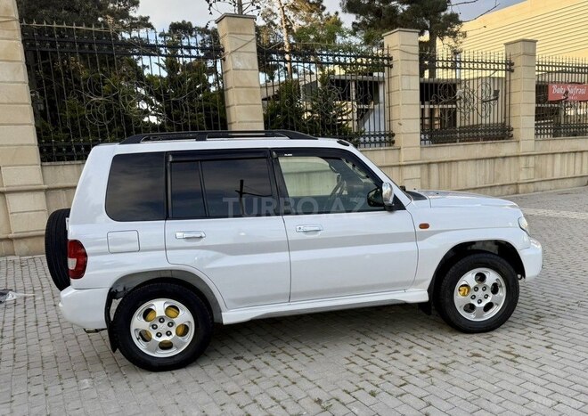Mitsubishi Pajero io 2001, 275,337 km - 2.0 l - Bakı