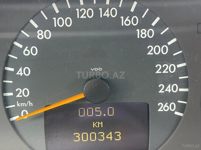 Mercedes E 320 2001, 300,000 km - 3.2 л - Bakı