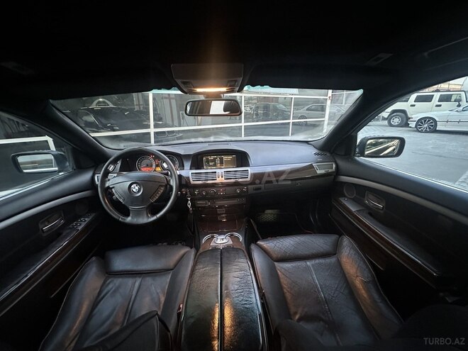 BMW 745-19