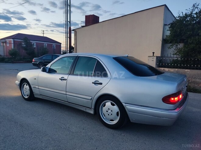 Mercedes E 230 1996, 312,376 km - 2.3 л - Bakı