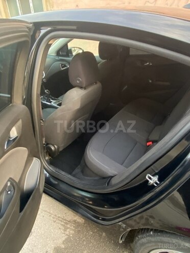 Chevrolet Cruze-11