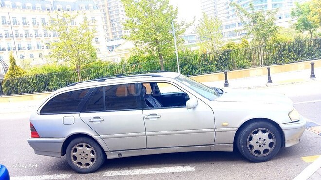 Mercedes C 200 1998, 300,000 km - 2.0 л - Bakı