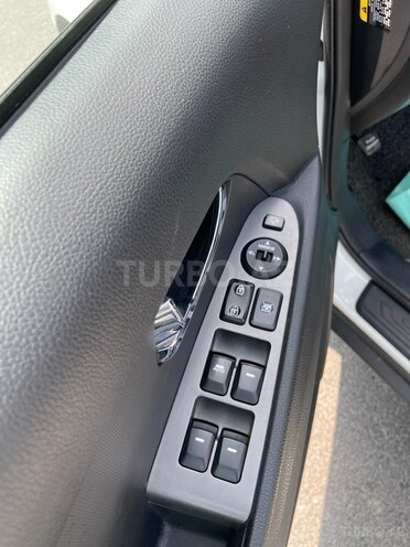 Kia Sportage-5