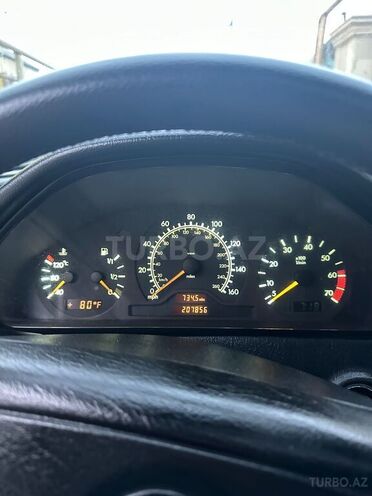 Mercedes C 230 2000, 203,000 km - 2.3 л - Bakı