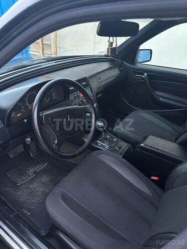 Mercedes C 230 2000, 203,000 km - 2.3 л - Bakı