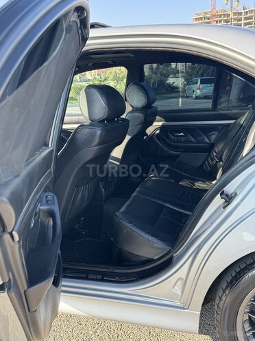 BMW 523 1999, 285,000 km - 2.5 l - Bakı