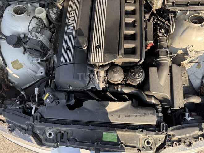 BMW 523 1999, 285,000 km - 2.5 l - Bakı