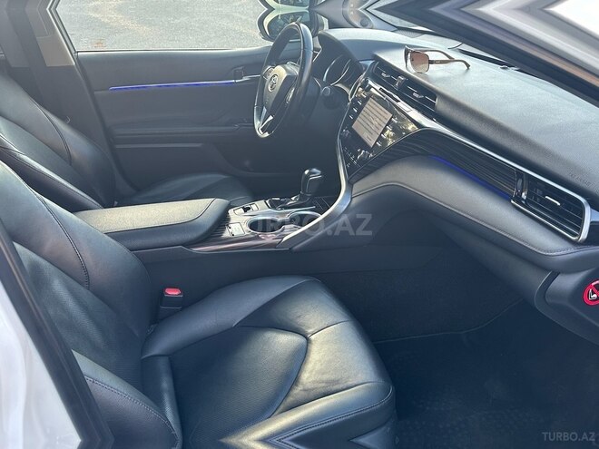 Toyota Camry-8