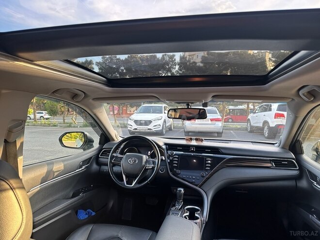 Toyota Camry-15