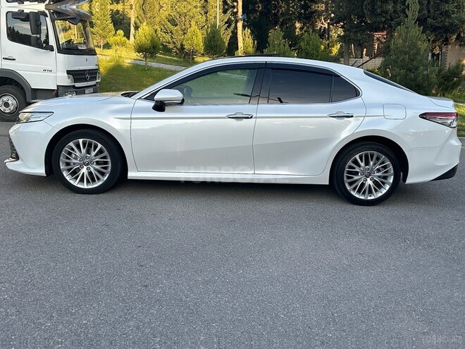Toyota Camry-16