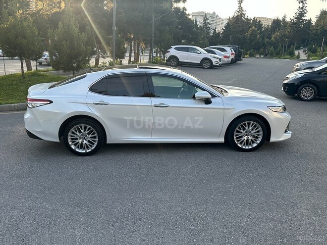 Toyota Camry-19