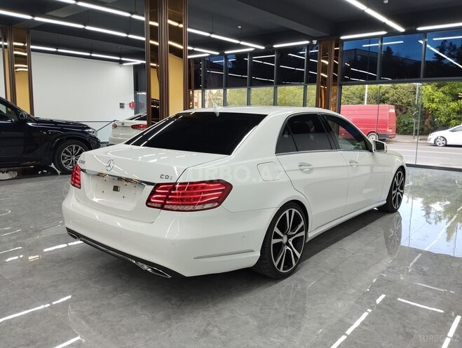 Mercedes E 220-4