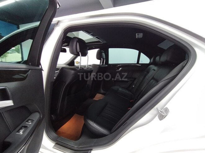 Mercedes E 220-10
