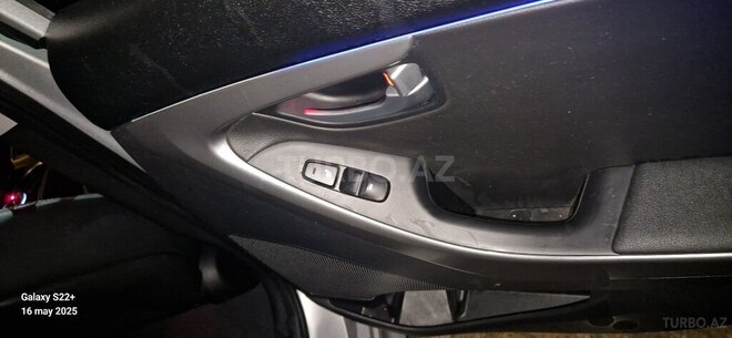 Hyundai Elantra 2015, 83,761 km - 1.8 л - Bakı