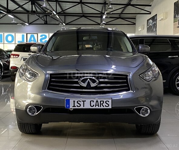 Infiniti QX70-1