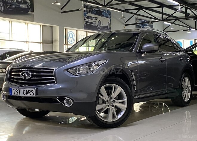 Infiniti QX70-4