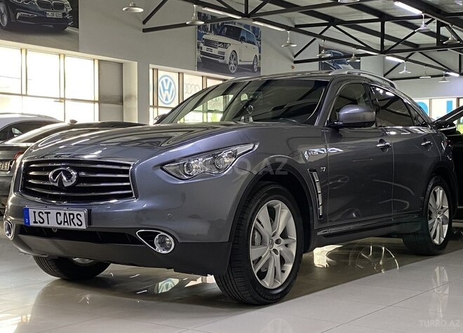 Infiniti QX70-3