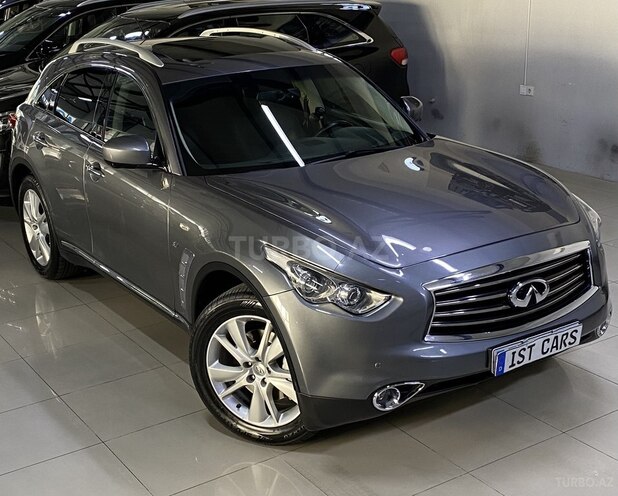 Infiniti QX70-6