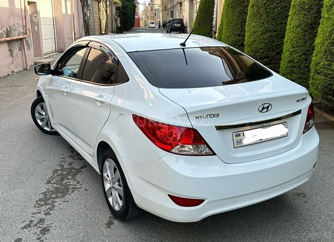 Hyundai Accent 2012, 205,000 km - 1.6 l - Bakı