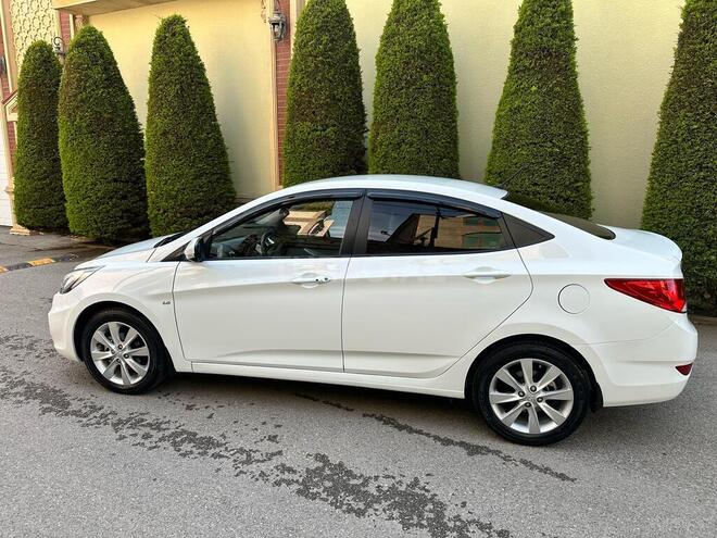 Hyundai Accent 2012, 205,000 km - 1.6 l - Bakı