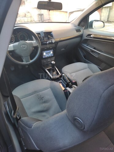 Opel Astra 2006, 311,000 km - 1.4 l - Şəki