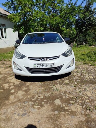 Hyundai Elantra 2015, 132,000 km - 1.8 l - Yardımlı