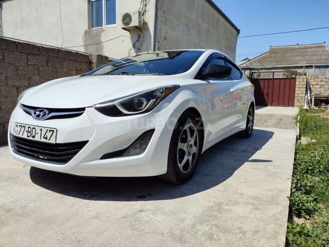 Hyundai Elantra 2015, 132,000 km - 1.8 l - Yardımlı