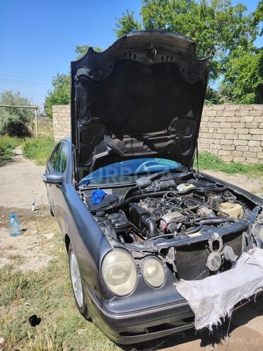 Mercedes E 270 2001, 692,000 km - 2.7 l - Bakı
