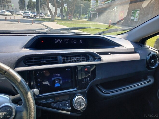 Toyota Aqua 2015, 159,000 km - 1.5 l - Bakı
