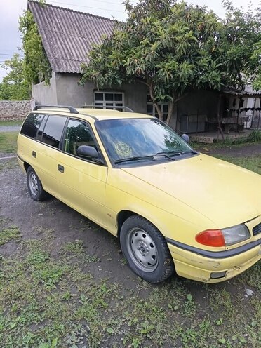 Opel Astra 1994, 360,000 km - 1.6 l - Balakən
