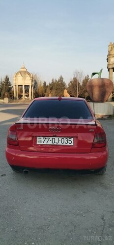 Audi A4 1995, 188,000 km - 1.6 l - Xaçmaz
