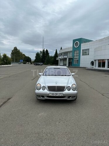 Mercedes E 220 d 2001, 70,000 km - 2.2 l - Qazax